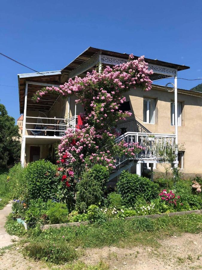 Guesthouse Am Museum Mestia Exterior photo