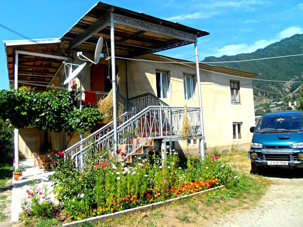 Guesthouse Am Museum Mestia Exterior photo